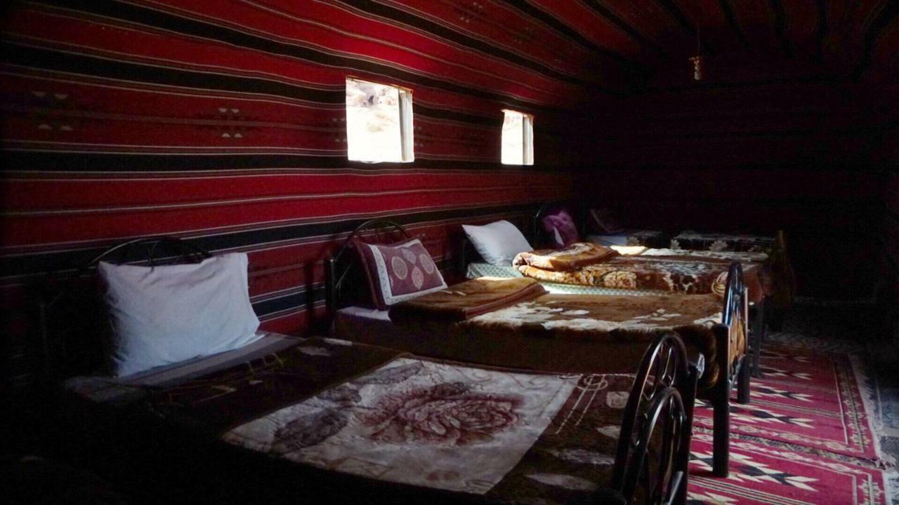 Um Sabatah Camp Hotel Wadi Rum Exterior foto